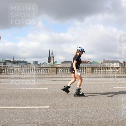 29.06.2025 - hella hamburg halbmarathon Lena Gebhardt http://msf.ph/oto/8290136 29.06.2025 09:05:48 Lombardsbrücke  meine-sportfotos.de