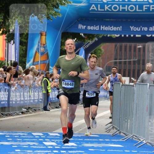 29.06.2025 - hella hamburg halbmarathon Strokosch-Dieckow http://msf.ph/oto/8290150 29.06.2025 10:19:57 Ziel 9255, 11829, 14188, 18848 meine-sportfotos.de
