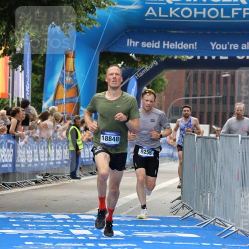 29.06.2025 - hella hamburg halbmarathon Strokosch-Dieckow http://msf.ph/oto/8290198 29.06.2025 10:19:57 Ziel 9255, 11829, 14188, 18848 meine-sportfotos.de