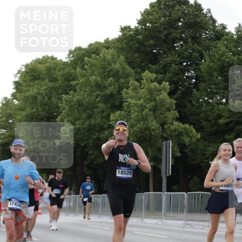 29.06.2025 - hella hamburg halbmarathon Jannik Wohlers http://msf.ph/oto/8290276 29.06.2025 10:04:12 Lombardsbrücke 1213, 1316, 1347, 1377, 1674, 2011, 2463, 2852, 3994, 4146, 4293, 5869, 6311, 9489, 10100, 10213, 10709, 10834, 10962, 12924, 13533, 13625, 15532, 16128, 16145, 16753, 16989, 16995, 17113, 17434, 17540, 17569, 17685, 17686, 17763, 18098, 18520, 18525 meine-sportfotos.de