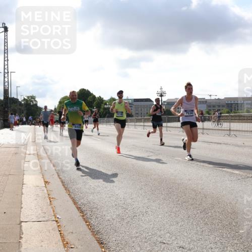 29.06.2025 - hella hamburg halbmarathon Lena Gebhardt http://msf.ph/oto/8290385 29.06.2025 09:46:20 Lombardsbrücke 16140, 18422, 7534, 1080, 1344, 1889, 1894, 2460, 2525, 3809, 3843, 3955, 4463, 4477, 4812, 5042, 6169, 6495, 7055, 7186, 7534, 7845, 7880, 7901, 8062, 8784, 8864, 8956, 9345, 10298, 10453, 10865, 10929, 11199, 11230, 11282, 11304, 11661, 11833, 12189, 12681, 12987, 13167, 13252, 13617, 13754, 13961, 14167, 14276, 14293, 15115, 15391, 15689, 15902, 16065, 16140, 16243, 16507, 16580, 16811, 16931, 16957, 17213, 17768 meine-sportfotos.de