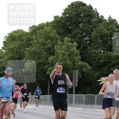 29.06.2025 - hella hamburg halbmarathon Jannik Wohlers http://msf.ph/oto/8290400 29.06.2025 10:04:13 Lombardsbrücke 1213, 1316, 1347, 1377, 1674, 2011, 2463, 2698, 2852, 3994, 4146, 4293, 5869, 6311, 9489, 10100, 10213, 10709, 10834, 10962, 12125, 12924, 13533, 13625, 15532, 16128, 16145, 16753, 16989, 16995, 17113, 17434, 17540, 17569, 17685, 17686, 17763, 18098, 18520, 18525 meine-sportfotos.de