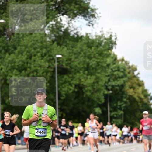 29.06.2025 - hella hamburg halbmarathon Dr. Thomas Lammeyer http://msf.ph/oto/8290413 29.06.2025 10:37:20 Kennedybrücke 1078, 1199, 1324, 1373, 1732, 1879, 1995, 2059, 2085, 2384, 2838, 3221, 3341, 3422, 3560, 3653, 3871, 4030, 4096, 4164, 4446, 4555, 5156, 5180, 5581, 5917, 6773, 6861, 7705, 8175, 8595, 8839, 8993, 9289, 9471, 9750, 9768, 9780, 10770 meine-sportfotos.de