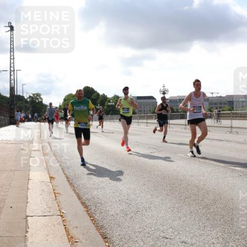 29.06.2025 - hella hamburg halbmarathon Lena Gebhardt http://msf.ph/oto/8290414 29.06.2025 09:46:20 Lombardsbrücke 16140, 534, 18422, 1080, 1344, 1889, 1894, 2460, 2525, 3809, 3843, 3955, 4463, 4477, 4812, 5042, 6169, 6495, 7055, 7186, 7534, 7845, 7880, 7901, 8062, 8784, 8864, 8956, 9345, 10298, 10453, 10865, 10929, 11199, 11230, 11282, 11304, 11661, 11833, 12189, 12681, 12987, 13167, 13252, 13617, 13754, 13961, 14167, 14276, 14293, 15115, 15391, 15689, 15902, 16065, 16140, 16243, 16507, 16580, 16811, 16931, 16957, 17213, 17768 meine-sportfotos.de