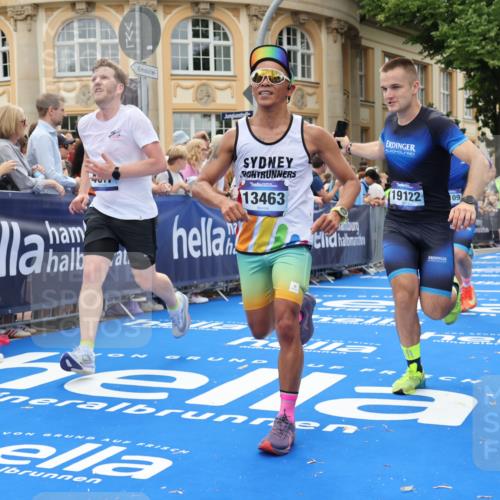 29.06.2025 - hella hamburg halbmarathon Strokosch-Dieckow http://msf.ph/oto/8290452 29.06.2025 10:49:54 Ziel 1321, 2540, 3692, 3852, 4017, 5460, 7100, 7657, 8454, 8455, 9126, 9200, 9213, 9491, 9597, 11975, 12271, 12527, 12733, 13225, 13463, 13758, 16716, 16732, 16800, 16887, 19109, 19112, 19122 meine-sportfotos.de