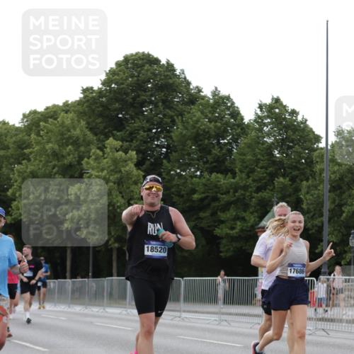 29.06.2025 - hella hamburg halbmarathon Jannik Wohlers http://msf.ph/oto/8290688 29.06.2025 10:04:13 Lombardsbrücke 1213, 1316, 1347, 1377, 1674, 2011, 2463, 2698, 2852, 3994, 4146, 4293, 5869, 6311, 9489, 10100, 10213, 10709, 10834, 10962, 12125, 12924, 13533, 13625, 15532, 16128, 16145, 16753, 16989, 16995, 17113, 17434, 17540, 17569, 17685, 17686, 17763, 18098, 18520, 18525 meine-sportfotos.de