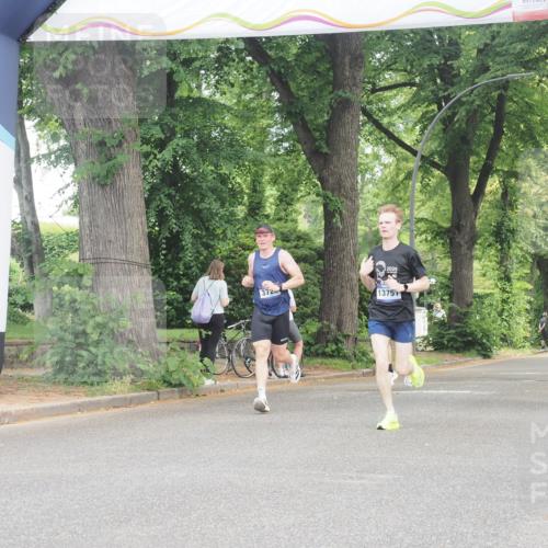 29.06.2025 - hella hamburg halbmarathon KatJ http://msf.ph/oto/8290743 29.06.2025 10:12:40 Zwischen KM18-KM19 35, 52 meine-sportfotos.de