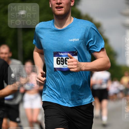 29.06.2025 - hella hamburg halbmarathon Dr. Thomas Lammeyer http://msf.ph/oto/8290908 29.06.2025 10:16:05 Kennedybrücke 1062, 1249, 1790, 1850, 1851, 2963, 2964, 3182, 3248, 3262, 3746, 3837, 4453, 4499, 5166, 5176, 6822, 6871, 6966, 7370, 7474, 8206, 8207, 9119, 9253, 9254, 9405 meine-sportfotos.de