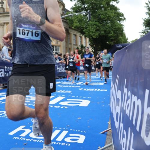 29.06.2025 - hella hamburg halbmarathon Strokosch-Dieckow http://msf.ph/oto/8290909 29.06.2025 10:50:00 Ziel 1216, 1321, 1507, 2020, 2540, 3562, 3692, 3852, 7100, 7657, 8313, 8454, 9031, 9213, 9303, 9491, 9965, 12203, 12271, 12527, 12733, 13225, 13282, 13758, 14257, 16403, 16716, 16732, 16887, 18228, 18657, 18658, 18884, 19112 meine-sportfotos.de