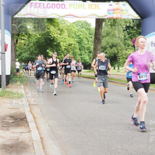 29.06.2025 - hella hamburg halbmarathon MichiJ http://msf.ph/oto/8291186 29.06.2025 10:33:36 Zwischen KM18-KM19 1920, 2188, 2470, 4277, 6819, 6831, 7087, 9105, 11688, 12161, 15365, 16725, 16803, 17544, 17835, 17960, 18810, 18862 meine-sportfotos.de