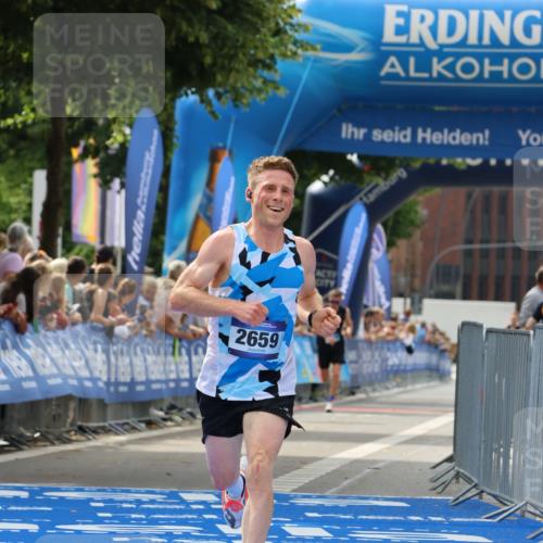 29.06.2025 - hella hamburg halbmarathon Strokosch-Dieckow http://msf.ph/oto/8291190 29.06.2025 10:19:23 Ziel 2659, 13016 meine-sportfotos.de
