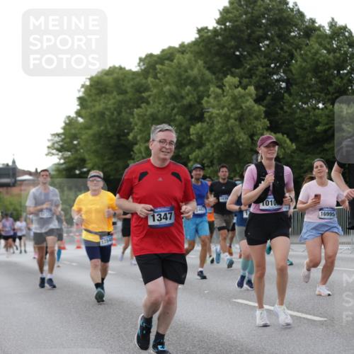 29.06.2025 - hella hamburg halbmarathon Jannik Wohlers http://msf.ph/oto/8291274 29.06.2025 10:04:19 Lombardsbrücke 1213, 1316, 1347, 1559, 2011, 2463, 2628, 2698, 3994, 4146, 4293, 4394, 4538, 4951, 5869, 6311, 8049, 10100, 10709, 10834, 11551, 12125, 12924, 13533, 13625, 15532, 16128, 16145, 16357, 16995, 17434, 17540, 17685, 17686, 17814, 18520 meine-sportfotos.de