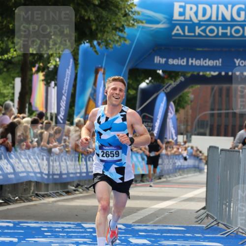 29.06.2025 - hella hamburg halbmarathon Strokosch-Dieckow http://msf.ph/oto/8291489 29.06.2025 10:19:23 Ziel 2659, 13016 meine-sportfotos.de