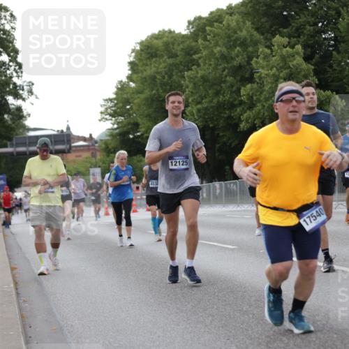 29.06.2025 - hella hamburg halbmarathon Jannik Wohlers http://msf.ph/oto/8291594 29.06.2025 10:04:21 Lombardsbrücke 1316, 1347, 1559, 2011, 2463, 2628, 2698, 4146, 4293, 4394, 4538, 4951, 5869, 6311, 8049, 10100, 10709, 10834, 11088, 11551, 12125, 12924, 13533, 15532, 16128, 16145, 16357, 16995, 17434, 17540, 17685, 17686, 17814, 18520 meine-sportfotos.de