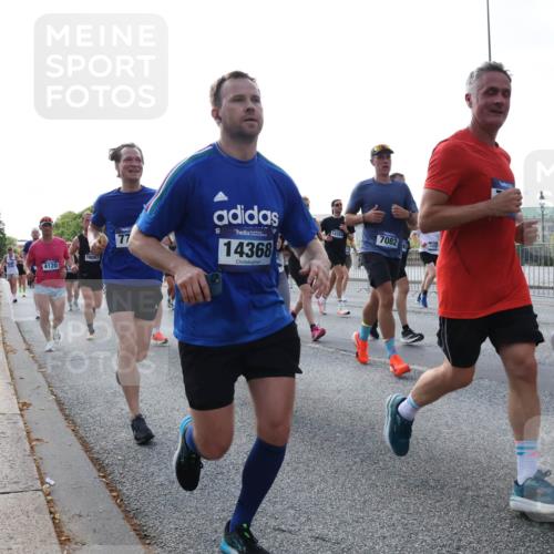 29.06.2025 - hella hamburg halbmarathon Lena Gebhardt http://msf.ph/oto/8291631 29.06.2025 09:58:48 Lombardsbrücke 4120, 18005, 14368, 14324, 7082, 9770, 1285, 1410, 1485, 1715, 1719, 1727, 1946, 1951, 1972, 2029, 2518, 2656, 2840, 2883, 2907, 3037, 3041, 3097, 3334, 3819, 3859, 3952, 4120, 4152, 4167, 5077, 5084, 5259, 5378, 5391, 5721, 5894, 6272, 6294, 6433, 6592, 6629, 6657, 6759, 6877, 7082, 7232, 7369, 7716, 7732, 8068, 8154, 8311, 8322, 8393, 8639, 8721, 8798, 8825, 9655, 9727, 9770, 10084, 10488 meine-sportfotos.de