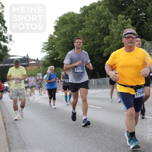 29.06.2025 - hella hamburg halbmarathon Jannik Wohlers http://msf.ph/oto/8291663 29.06.2025 10:04:21 Lombardsbrücke 1316, 1347, 1559, 2011, 2463, 2628, 2698, 4146, 4293, 4394, 4538, 4951, 5869, 6311, 8049, 10100, 10709, 10834, 11088, 11551, 12125, 12924, 13533, 15532, 16128, 16145, 16357, 16995, 17434, 17540, 17685, 17686, 17814, 18520 meine-sportfotos.de