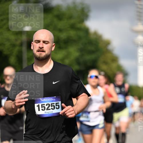 29.06.2025 - hella hamburg halbmarathon Dr. Thomas Lammeyer http://msf.ph/oto/8291665 29.06.2025 09:53:27 Kennedybrücke 1343, 1445, 1615, 1800, 1803, 1975, 2324, 2573, 2949, 3282, 3431, 3530, 4303, 4425, 4528, 5248, 5803, 5889, 6123, 6682, 7495, 7796, 8370, 8629, 8925, 9264, 9265, 9294, 9296, 9979, 10894, 10930 meine-sportfotos.de