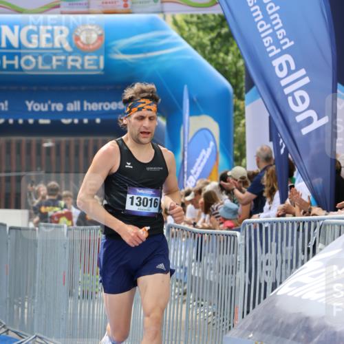 29.06.2025 - hella hamburg halbmarathon Strokosch-Dieckow http://msf.ph/oto/8291690 29.06.2025 10:19:18 Ziel 2659, 13016 meine-sportfotos.de