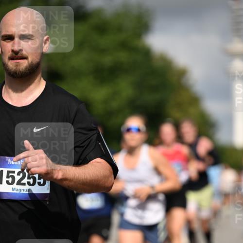 29.06.2025 - hella hamburg halbmarathon Dr. Thomas Lammeyer http://msf.ph/oto/8291701 29.06.2025 09:53:27 Kennedybrücke 1343, 1445, 1615, 1800, 1803, 1975, 2324, 2573, 2949, 3282, 3431, 3530, 4303, 4425, 4528, 5248, 5803, 5889, 6123, 6682, 7495, 7796, 8370, 8629, 8925, 9264, 9265, 9294, 9296, 9979, 10894, 10930 meine-sportfotos.de