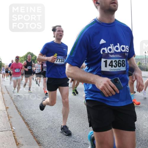 29.06.2025 - hella hamburg halbmarathon Lena Gebhardt http://msf.ph/oto/8291715 29.06.2025 09:58:49 Lombardsbrücke 18063, 29, 4120, 13397, 7732, 14368, 1285, 1410, 1485, 1715, 1719, 1727, 1946, 1951, 1972, 2029, 2518, 2656, 2840, 2883, 2907, 3037, 3041, 3097, 3334, 3819, 3859, 3952, 4120, 4152, 4167, 5077, 5084, 5259, 5378, 5391, 5721, 5894, 6294, 6399, 6433, 6592, 6629, 6657, 6759, 6877, 7082, 7232, 7369, 7716, 7732, 8068, 8311, 8322, 8393, 8639, 8721, 8798, 8825, 9655, 9727, 9770, 10084, 10488 meine-sportfotos.de