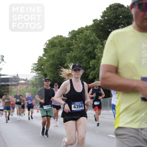 29.06.2025 - hella hamburg halbmarathon Jannik Wohlers http://msf.ph/oto/8291785 29.06.2025 10:04:27 Lombardsbrücke 1126, 1316, 1347, 1559, 2463, 2628, 2698, 4293, 4394, 4538, 4951, 5869, 6311, 7302, 8049, 9019, 10100, 10709, 10834, 11088, 11551, 11595, 12125, 13242, 13533, 15532, 16134, 16357, 16579, 16995, 17112, 17540, 17814, 17818, 18556 meine-sportfotos.de
