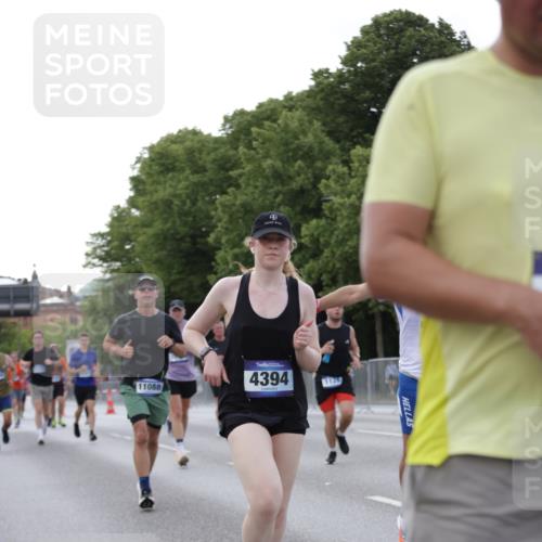29.06.2025 - hella hamburg halbmarathon Jannik Wohlers http://msf.ph/oto/8291849 29.06.2025 10:04:27 Lombardsbrücke 1126, 1316, 1347, 1559, 2463, 2628, 2698, 4293, 4394, 4538, 4951, 5869, 6311, 7302, 8049, 9019, 10100, 10709, 10834, 11088, 11551, 11595, 12125, 13242, 13533, 15532, 16134, 16357, 16579, 16995, 17112, 17540, 17814, 17818, 18556 meine-sportfotos.de