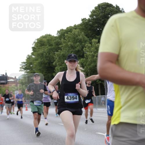 29.06.2025 - hella hamburg halbmarathon Jannik Wohlers http://msf.ph/oto/8291855 29.06.2025 10:04:27 Lombardsbrücke 1126, 1316, 1347, 1559, 2463, 2628, 2698, 4293, 4394, 4538, 4951, 5869, 6311, 7302, 8049, 9019, 10100, 10709, 10834, 11088, 11551, 11595, 12125, 13242, 13533, 15532, 16134, 16357, 16579, 16995, 17112, 17540, 17814, 17818, 18556 meine-sportfotos.de