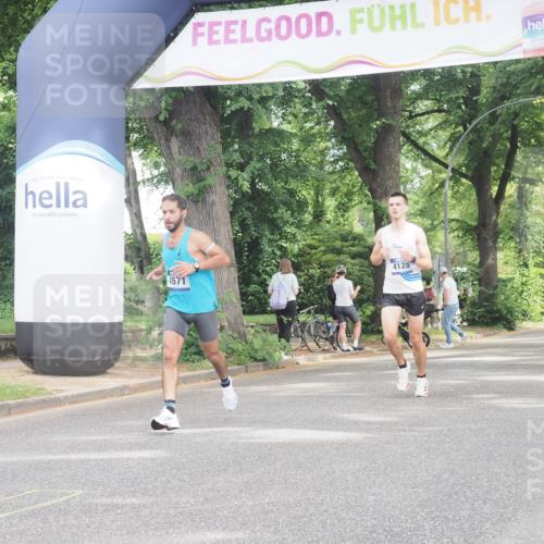 29.06.2025 - hella hamburg halbmarathon KatJ http://msf.ph/oto/8292018 29.06.2025 10:13:04 Zwischen KM18-KM19 4128, 4571 meine-sportfotos.de