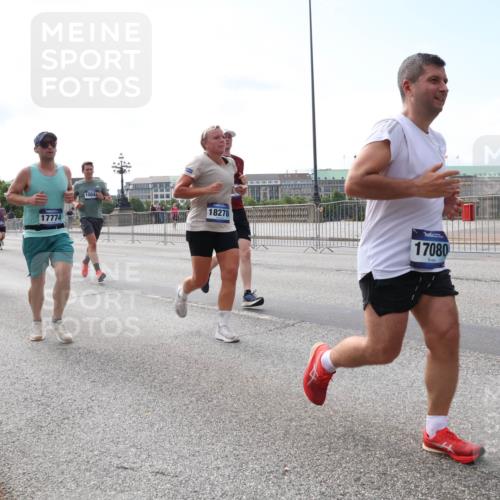 29.06.2025 - hella hamburg halbmarathon Lena Gebhardt http://msf.ph/oto/8292084 29.06.2025 10:11:52 Lombardsbrücke 1062, 1328, 1531, 1790, 1866, 1992, 3363, 4227, 5379, 5605, 7571, 8115, 8807, 8810, 9191, 9428, 10042, 10372, 10409, 10428, 11321, 11507, 11525, 11537, 11581, 11755, 11917, 12473, 13171, 13177, 13203, 13542, 13939, 13958, 14008, 14060, 14196, 14384, 15137, 15797, 15945, 16976, 17080, 17638, 17774, 17866, 18261, 18278, 18382, 18395, 18655 meine-sportfotos.de
