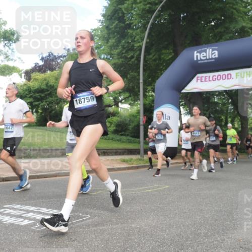 29.06.2025 - hella hamburg halbmarathon KatJ http://msf.ph/oto/8292135 29.06.2025 10:42:17 Zwischen KM18-KM19 1125, 2474, 2612, 3037, 3861, 5021, 5672, 6082, 6443 meine-sportfotos.de