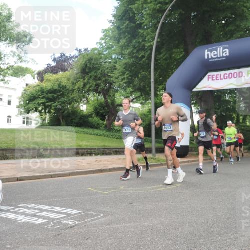 29.06.2025 - hella hamburg halbmarathon KatJ http://msf.ph/oto/8292185 29.06.2025 10:42:18 Zwischen KM18-KM19 1125, 2474, 2612, 3037, 5672, 6443 meine-sportfotos.de