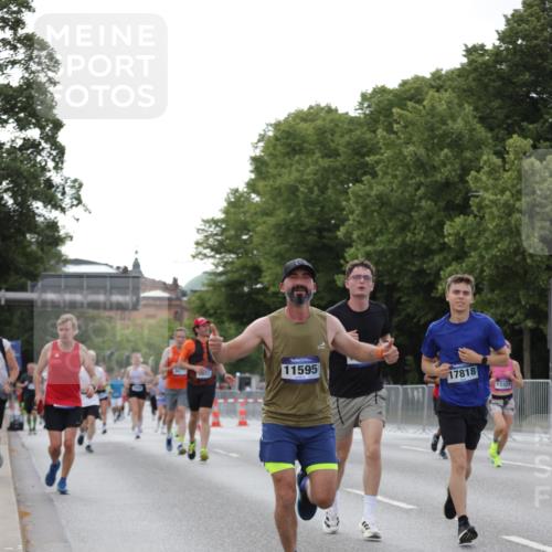 29.06.2025 - hella hamburg halbmarathon Jannik Wohlers http://msf.ph/oto/8292242 29.06.2025 10:04:32 Lombardsbrücke 1126, 1316, 1559, 2424, 2463, 2628, 2698, 3071, 3413, 4394, 4538, 4951, 7302, 8049, 8089, 9019, 11088, 11551, 11595, 12125, 13242, 13327, 16134, 16357, 16579, 16995, 17112, 17540, 17814, 17818, 18189, 18556 meine-sportfotos.de