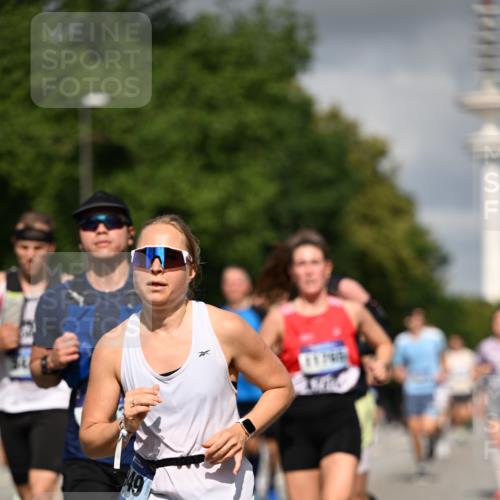 29.06.2025 - hella hamburg halbmarathon Dr. Thomas Lammeyer http://msf.ph/oto/8292307 29.06.2025 09:53:28 Kennedybrücke 1343, 1445, 1615, 1800, 1803, 1975, 2324, 2573, 2949, 3282, 3431, 3530, 4303, 4425, 4528, 5248, 5803, 5889, 6123, 6682, 7495, 7796, 8370, 8629, 8925, 9264, 9265, 9294, 9296, 9711, 9979, 10894, 10930 meine-sportfotos.de