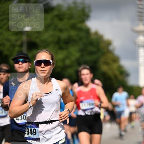 29.06.2025 - hella hamburg halbmarathon Dr. Thomas Lammeyer http://msf.ph/oto/8292349 29.06.2025 09:53:28 Kennedybrücke 1343, 1445, 1615, 1800, 1803, 1975, 2324, 2573, 2949, 3282, 3431, 3530, 4303, 4425, 4528, 5248, 5803, 5889, 6123, 6682, 7495, 7796, 8370, 8629, 8925, 9264, 9265, 9294, 9296, 9711, 9979, 10894, 10930 meine-sportfotos.de