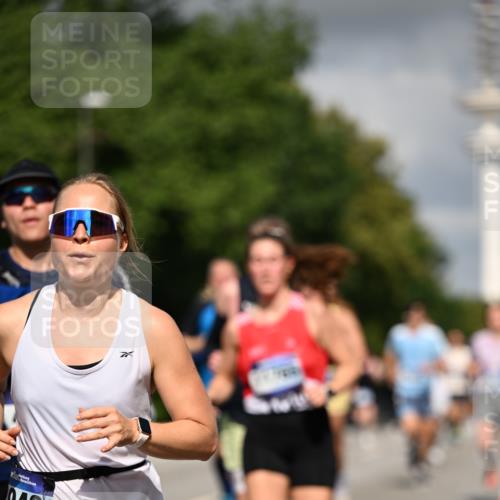 29.06.2025 - hella hamburg halbmarathon Dr. Thomas Lammeyer http://msf.ph/oto/8292432 29.06.2025 09:53:29 Kennedybrücke 1343, 1445, 1615, 1800, 1803, 1975, 2324, 2415, 2573, 2949, 3431, 3530, 4303, 4425, 4528, 5248, 5436, 5791, 5803, 5889, 6123, 6682, 7495, 7796, 8370, 8629, 8925, 9264, 9265, 9294, 9296, 9711, 9979, 10894, 10930 meine-sportfotos.de