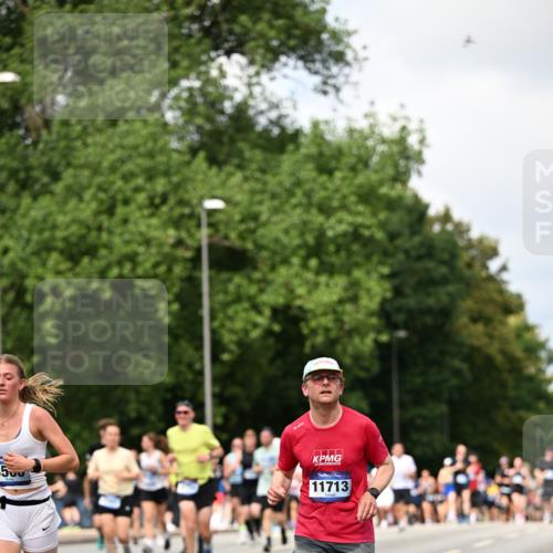 29.06.2025 - hella hamburg halbmarathon Dr. Thomas Lammeyer http://msf.ph/oto/8292522 29.06.2025 10:37:25 Kennedybrücke 1078, 1199, 1324, 1373, 1732, 1879, 1995, 2085, 2342, 2384, 2838, 3221, 3341, 3422, 3560, 3653, 3871, 4030, 4164, 4446, 5180, 5581, 5917, 6773, 6999, 7308, 7705, 8175, 8595, 8839, 8891, 8993, 9289, 9471, 9591, 9750, 9768, 9780 meine-sportfotos.de
