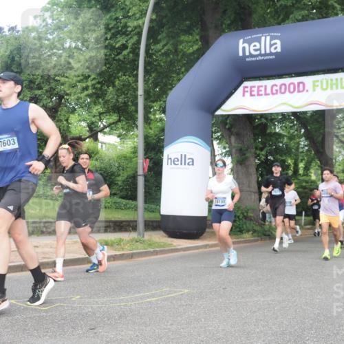 29.06.2025 - hella hamburg halbmarathon KatJ http://msf.ph/oto/8292544 29.06.2025 10:42:25 Zwischen KM18-KM19 1877, 3037, 3794, 5672, 6891 meine-sportfotos.de