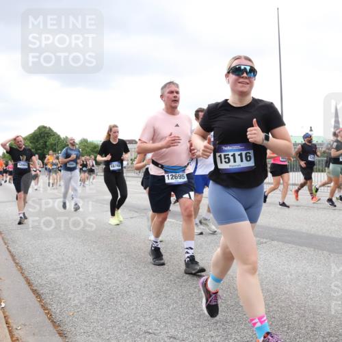 29.06.2025 - hella hamburg halbmarathon Lena Gebhardt http://msf.ph/oto/8292548 29.06.2025 10:55:54 Lombardsbrücke 12902, 18907, 16768, 12695, 15116, 1616, 1738, 1873, 1909, 1917, 2095, 2793, 3101, 3244, 3268, 4265, 4354, 4470, 4473, 4836, 4896, 5220, 5222, 5306, 5487, 5575, 5580, 5994, 6055, 6056, 6113, 6257, 6494, 6594, 6968, 7516, 7548, 7616, 7969, 8005, 8110, 8305, 8527, 8532, 8533, 8626, 8648, 9435, 9548, 9614, 9618, 9838, 9857, 9858, 9861, 9865, 9956, 10094, 10436, 10438, 10449, 10559, 10593, 10640, 10987, 11903, 11962, 11963, 12695, 12902 meine-sportfotos.de