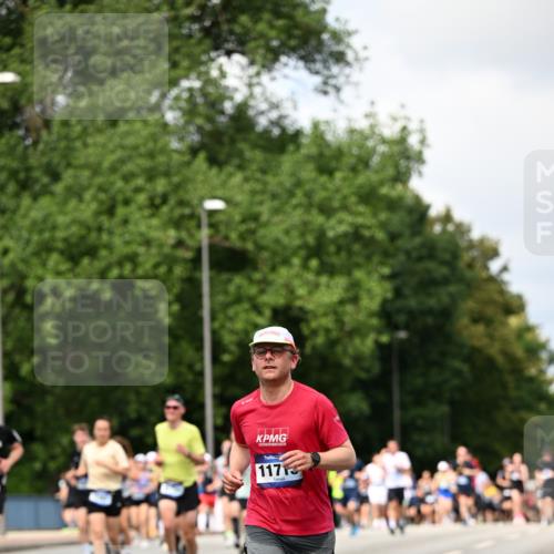 29.06.2025 - hella hamburg halbmarathon Dr. Thomas Lammeyer http://msf.ph/oto/8292575 29.06.2025 10:37:26 Kennedybrücke 1078, 1199, 1324, 1373, 1879, 1995, 2085, 2342, 2384, 2838, 3341, 3422, 3560, 3812, 3871, 4030, 4164, 4446, 5180, 5581, 5917, 6773, 6999, 7308, 7309, 7705, 8175, 8595, 8839, 8891, 8993, 9289, 9591, 9750, 9768, 9780 meine-sportfotos.de