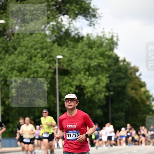 29.06.2025 - hella hamburg halbmarathon Dr. Thomas Lammeyer http://msf.ph/oto/8292579 29.06.2025 10:37:26 Kennedybrücke 1078, 1199, 1324, 1373, 1879, 1995, 2085, 2342, 2384, 2838, 3341, 3422, 3560, 3812, 3871, 4030, 4164, 4446, 5180, 5581, 5917, 6773, 6999, 7308, 7309, 7705, 8175, 8595, 8839, 8891, 8993, 9289, 9591, 9750, 9768, 9780 meine-sportfotos.de