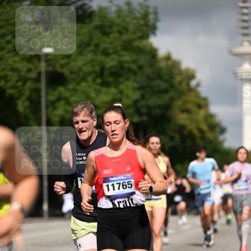 29.06.2025 - hella hamburg halbmarathon Dr. Thomas Lammeyer http://msf.ph/oto/8292590 29.06.2025 09:53:29 Kennedybrücke 1343, 1445, 1615, 1800, 1803, 1975, 2324, 2415, 2573, 2949, 3431, 3530, 4303, 4425, 4528, 5248, 5436, 5791, 5803, 5889, 6123, 6682, 7495, 7796, 8370, 8629, 8925, 9264, 9265, 9294, 9296, 9711, 9979, 10894, 10930 meine-sportfotos.de