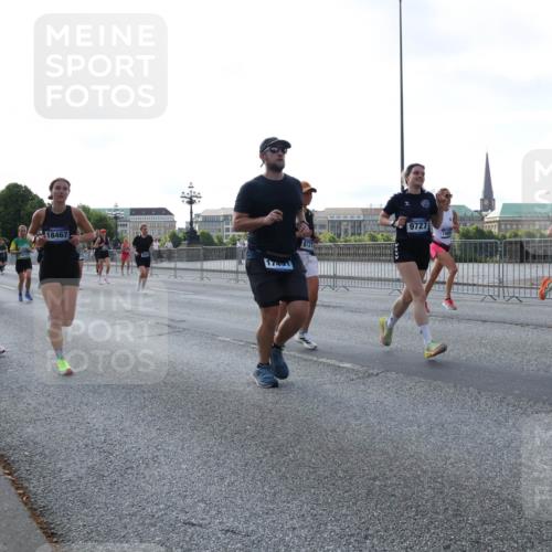 29.06.2025 - hella hamburg halbmarathon Lena Gebhardt http://msf.ph/oto/8292751 29.06.2025 09:58:55 Lombardsbrücke 18467, 6585, 17491, 8721, 9727, 1213, 1285, 1410, 1485, 1506, 1715, 1719, 1727, 1946, 1951, 1972, 2029, 2518, 2741, 2840, 2883, 2907, 2911, 3037, 3097, 3334, 3715, 3819, 3952, 4120, 4152, 4167, 5077, 5084, 5259, 5378, 5391, 5420, 5894, 6294, 6390, 6399, 6433, 6592, 6629, 6657, 6759, 6877, 7033, 7082, 7232, 7369, 7716, 7732, 7864, 8068, 8322, 8393, 8639, 8721, 8772, 8798, 9655, 9727, 9770, 9884, 10488 meine-sportfotos.de