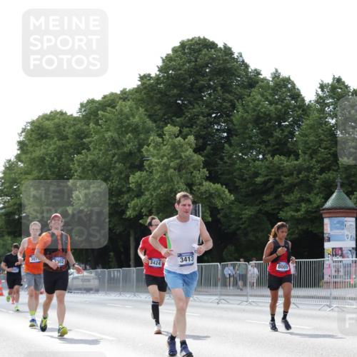 29.06.2025 - hella hamburg halbmarathon Jannik Wohlers http://msf.ph/oto/8292752 29.06.2025 10:04:35 Lombardsbrücke 1126, 1559, 2424, 2628, 3071, 3413, 4394, 4538, 4951, 6907, 6908, 7302, 8049, 8089, 9019, 11088, 11551, 11595, 13242, 13327, 16134, 16357, 16579, 17112, 17814, 17818, 18189, 18556 meine-sportfotos.de
