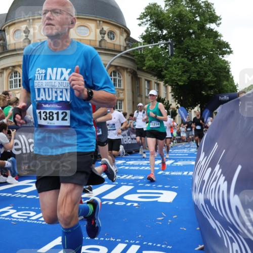 29.06.2025 - hella hamburg halbmarathon Strokosch-Dieckow http://msf.ph/oto/8292757 29.06.2025 10:50:35 Ziel 1399, 1750, 2788, 3414, 4346, 5447, 6282, 6662, 6712, 7134, 7397, 7583, 7786, 7952, 8153, 8576, 9057, 11214, 11356, 13701, 13808, 13812, 13875, 14626, 15519, 15803, 16291, 16806, 17179, 17247, 17319, 18006, 18413, 18820 meine-sportfotos.de