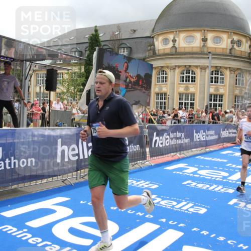 29.06.2025 - hella hamburg halbmarathon Michael Strokosch http://msf.ph/oto/8292765 29.06.2025 10:56:24 Ziel 3048, 4029, 5672, 7547, 7742, 9622, 9903, 11231, 11309, 12348, 15300, 15818, 16375, 18117, 18495, 18652, 18741, 19152 meine-sportfotos.de