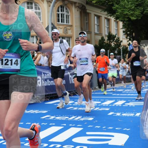 29.06.2025 - hella hamburg halbmarathon Strokosch-Dieckow http://msf.ph/oto/8292795 29.06.2025 10:50:36 Ziel 1399, 1750, 2234, 2788, 3414, 4346, 5447, 6282, 6662, 6712, 7134, 7397, 7583, 7786, 7952, 8153, 8576, 9057, 11214, 11356, 13701, 13808, 13812, 13875, 15519, 15803, 16291, 16806, 17179, 17247, 18006, 18229, 18413, 18820 meine-sportfotos.de