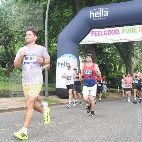 29.06.2025 - hella hamburg halbmarathon KatJ http://msf.ph/oto/8292804 29.06.2025 10:42:27 Zwischen KM18-KM19 1834, 1877, 3794, 4616, 6891, 7976 meine-sportfotos.de