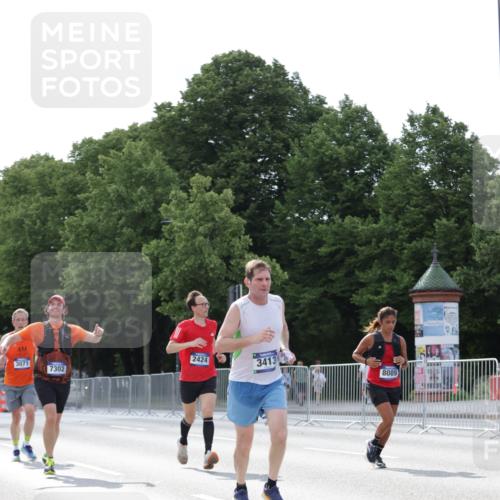 29.06.2025 - hella hamburg halbmarathon Jannik Wohlers http://msf.ph/oto/8292837 29.06.2025 10:04:36 Lombardsbrücke 1126, 1559, 2424, 2628, 3071, 3413, 4394, 4538, 4951, 6907, 6908, 7302, 7826, 8089, 8999, 9007, 9019, 11088, 11551, 11595, 13242, 13327, 13717, 16134, 16357, 16579, 17112, 17707, 17814, 17818, 18189, 18556 meine-sportfotos.de