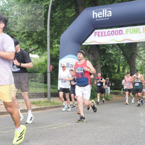 29.06.2025 - hella hamburg halbmarathon KatJ http://msf.ph/oto/8292847 29.06.2025 10:42:27 Zwischen KM18-KM19 1834, 1877, 3794, 4616, 6891, 7976 meine-sportfotos.de