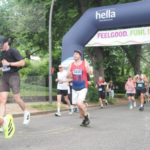 29.06.2025 - hella hamburg halbmarathon KatJ http://msf.ph/oto/8292869 29.06.2025 10:42:28 Zwischen KM18-KM19 1834, 1877, 4616, 6891, 7976 meine-sportfotos.de